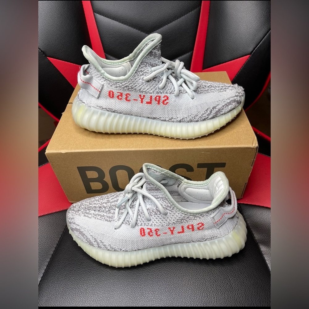 Yeezy 350 “Blue tint”